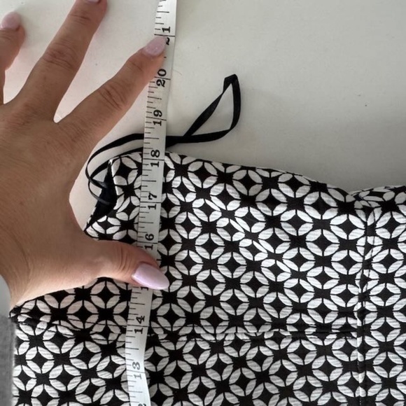 NWT - White House black market sheath dressing B&W pattern - Picture 2 of 9